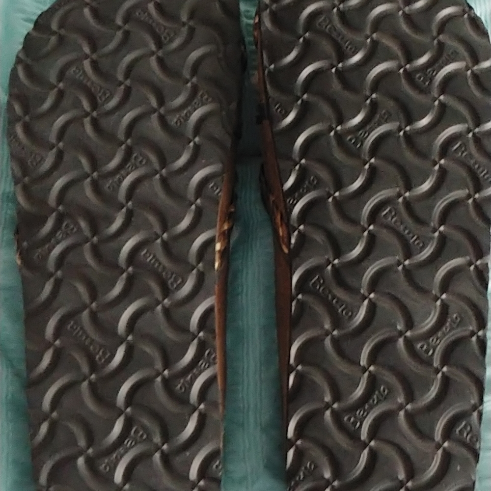 Sandals - Picture 2 of 2
